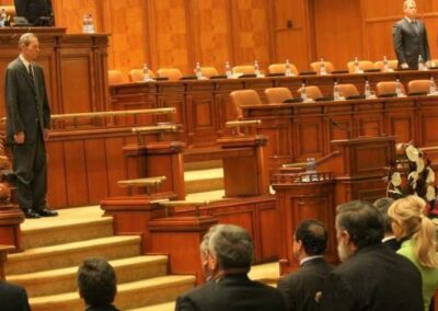 În Parlamentul României, cu ocazia discursului Regelui Mihai la implinirea vârstei de 90 de ani.